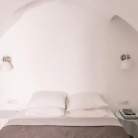 Luxl Villa Fira (Santorini)