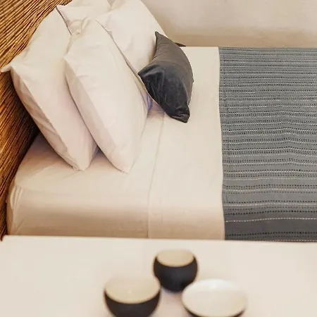 Luxl * Fira (Santorini)