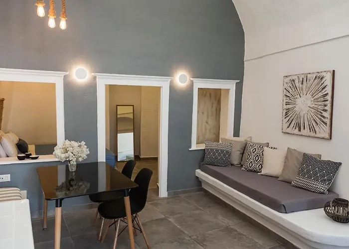 Vila Luxl Fira (Santorini)