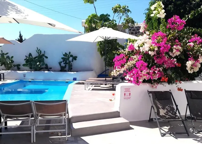 Luxl Vila Fira (Santorini)