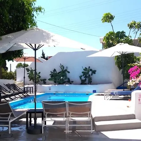 Luxl * Fira (Santorini)