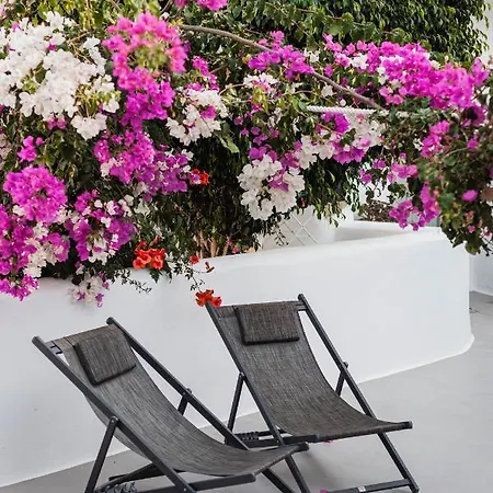 Luxl Fira (Santorini)